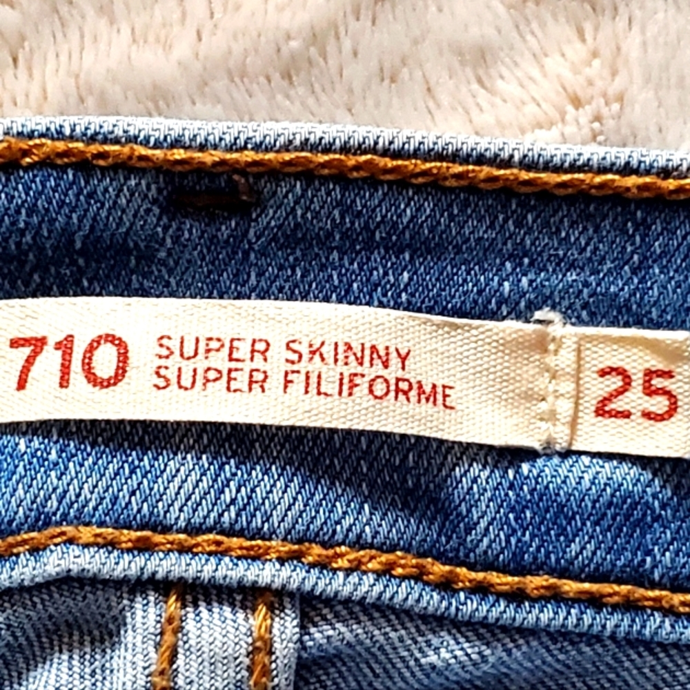 Levis Super skinny 710